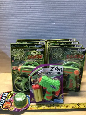 8 glow in the dark saucer fliers, power shot dart gun, light up yo-yo