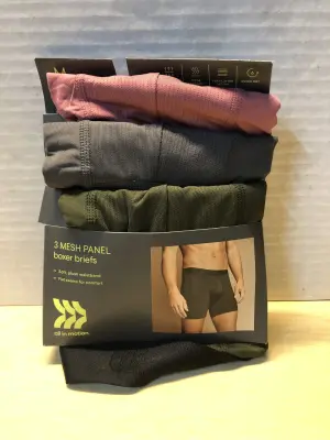 3 pairs men’s size medium boxer briefs