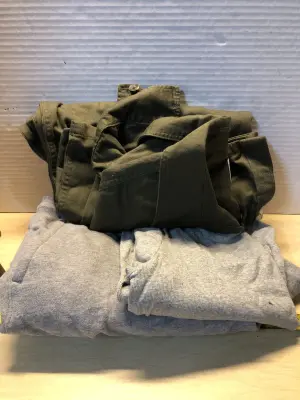 2xl joggers, 2xl shirts