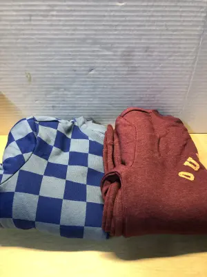 4pc kids size medium shirts