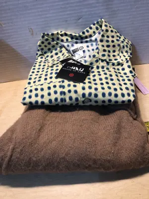 2 shirts size medium