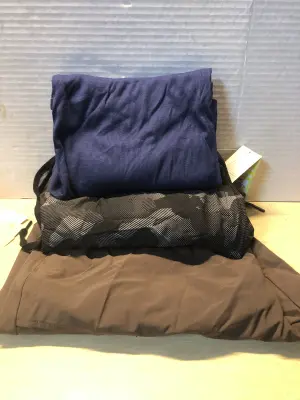 2 shirts size xxl shirt size xxl pants size xxl
