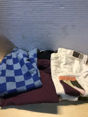 4 kids shirts size medium