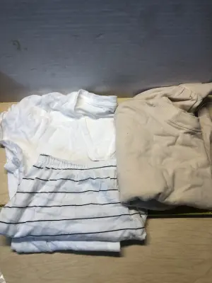 3pc Xs and small clothes