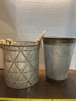 2ct metal buckets