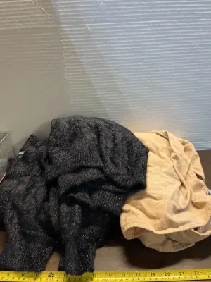 2ct large sweaters & large flannel