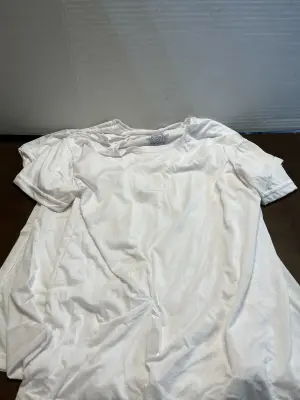 4ct various size tshirts