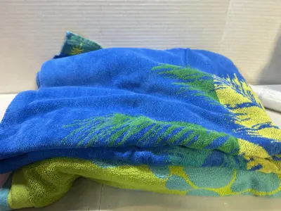 2 beach towels