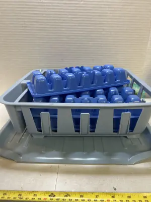 dish drainer and ice cube trays