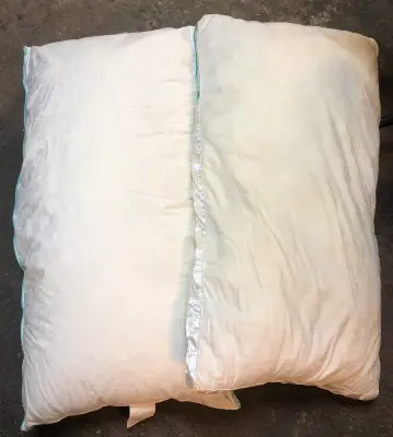 2pc used pillows needs cleaned