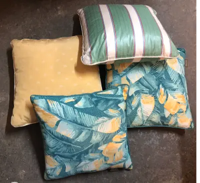 4pc throw pillows
