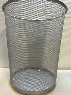 wire garbage can