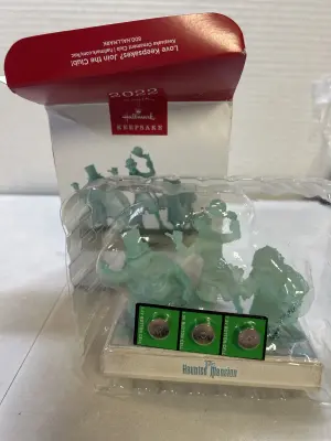 disney/hallmark haunted mansion 2022 keepsake