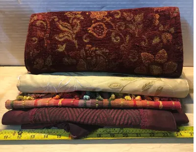 2 table runners 4 placemats