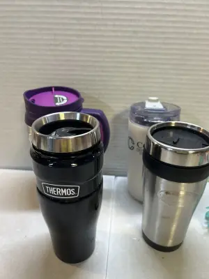 3 cups 1 name brand THERMOS