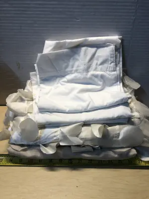 2pc curtains and 4 pillow cases