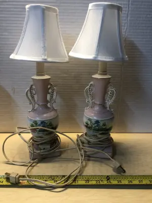 2pc vintage lamps both work