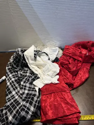 4ct women’s clothes lot variety sizes