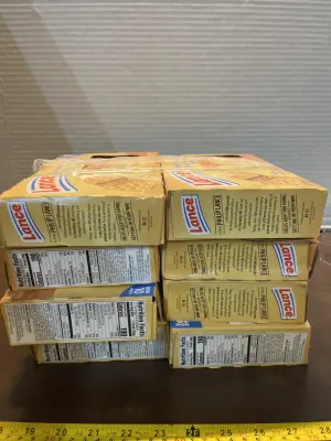 8ct peanut butter crackers exp01/26