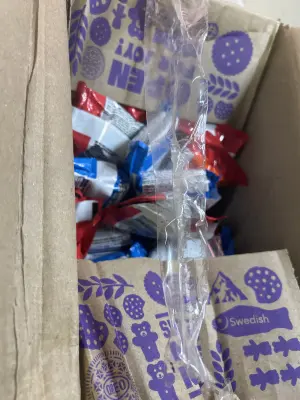 01/26 box of snack pack cookies
