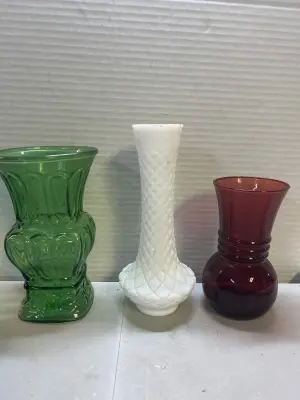 3 vases