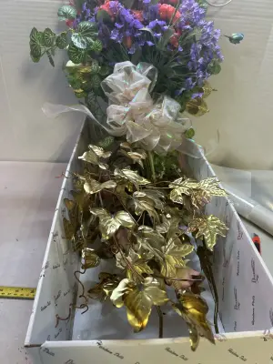 metal faux flower wall decor