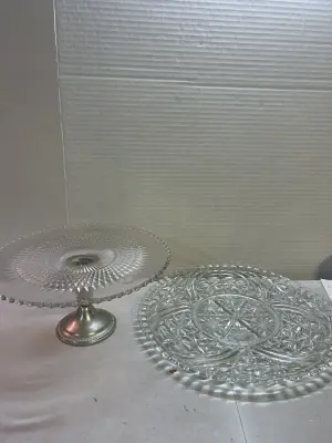 2 serving platters