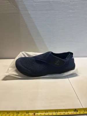 Men’s size 12 comfort shoes