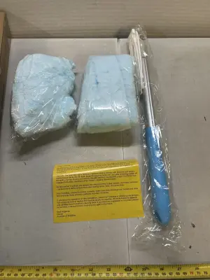 extendable duster handle with 10 refills