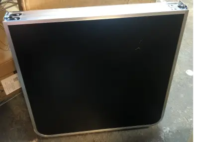 Foldable table crack in it
