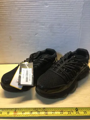 Nifofise steel toe work shoes size 10.5-11 (44)