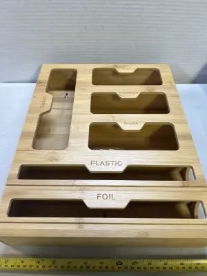 drawer organizer, small crack