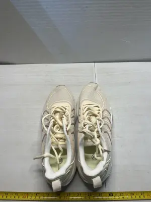 8.5-9 size shoes