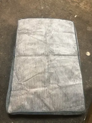 Ophanie dog bed