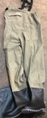 Chest waders size large 9.5 (42-43)