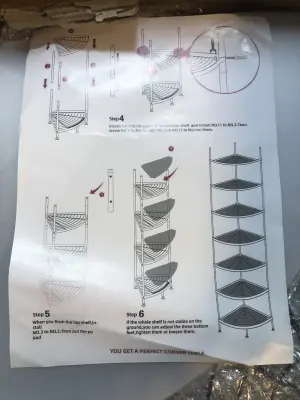 Wire corner shelf