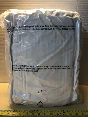 Queen size white comforter