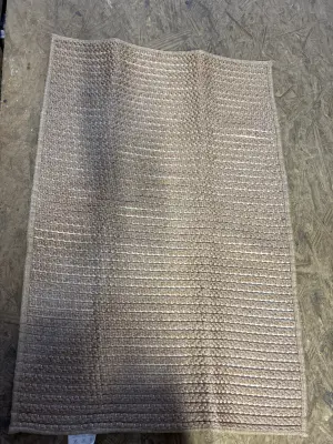 Machine washable floor mat