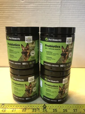 4 bottle’s probiotics gut and immune dog chews exp:4/16/26