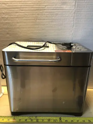 KBS bread maker comes on