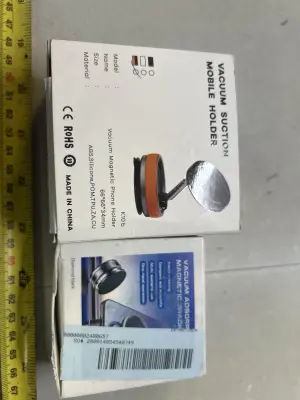 2 phone holders