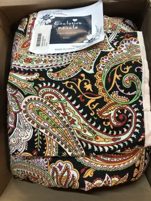 King comforter with 2 pillow shams