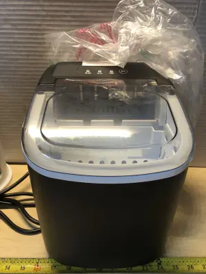Ice machine come on