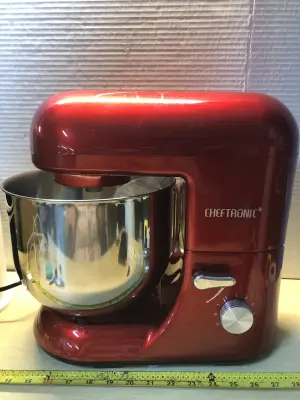 Red Cheftronic stand mixer works