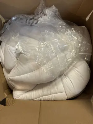comforter (unknown size)