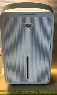 KNKA dehumidifier comes on