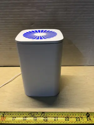 Small air purifier works