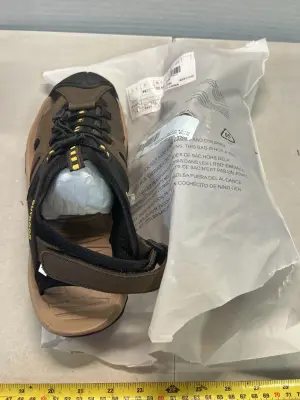 mens size 10.5/11 sandals