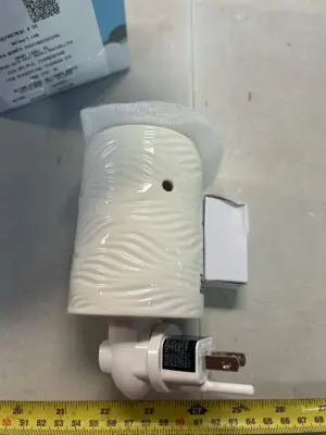 plug-in fragrance warmer