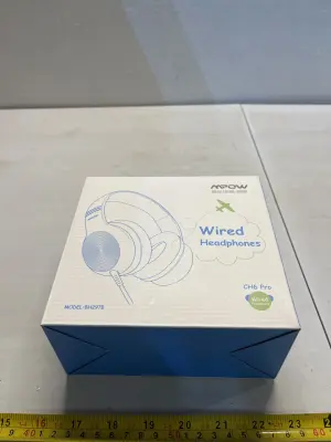 wired headphones